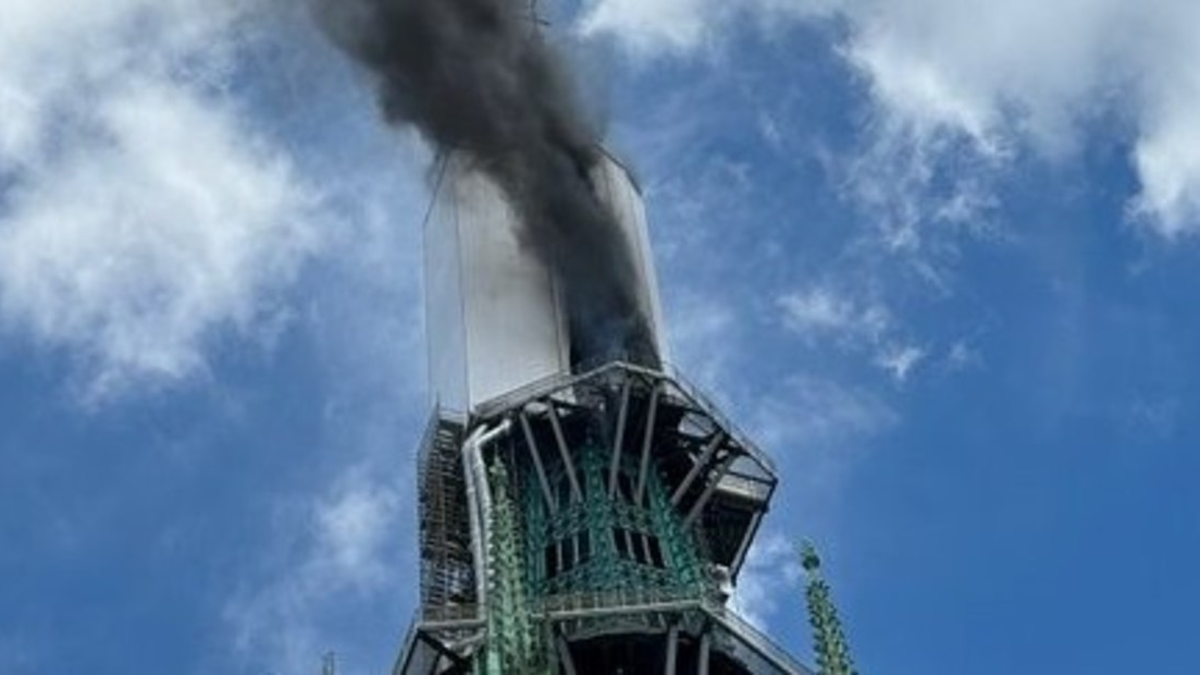 Se Incendia En Francia La Catedral Pintada Por Claude Monet