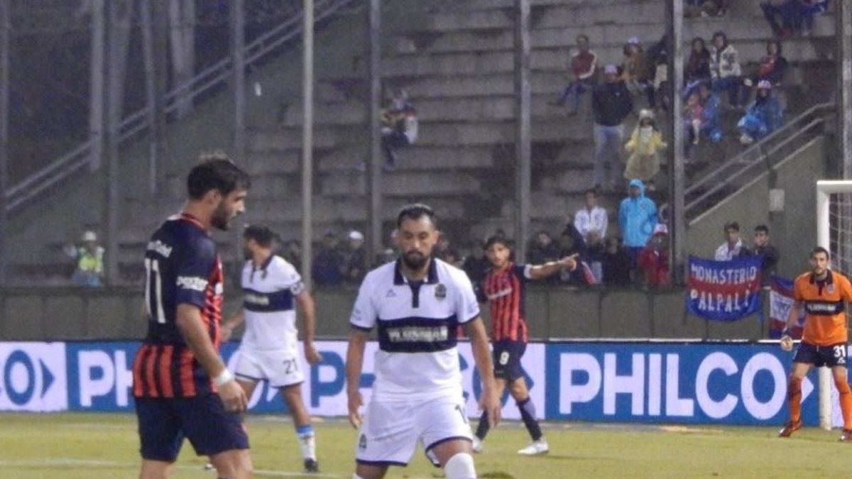 Fútbol de verano En un final insólito San Lorenzo derrotó a Gimnasia