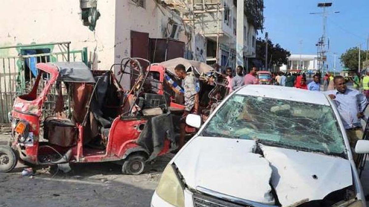 Al Menos Trece Personas Murieron En Dos Explosiones En Somalia