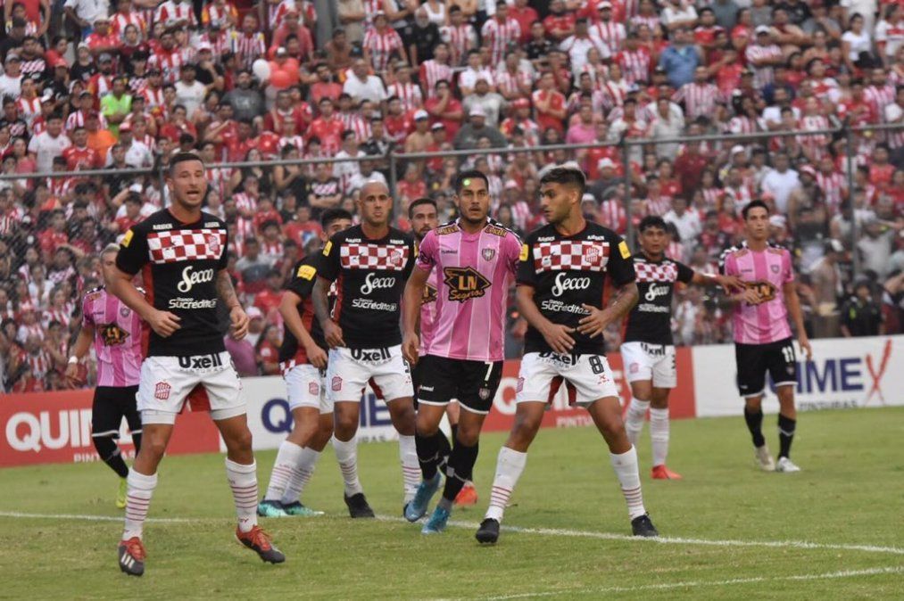 Pese a la derrota, San Martín sigue mandando en su zona. 