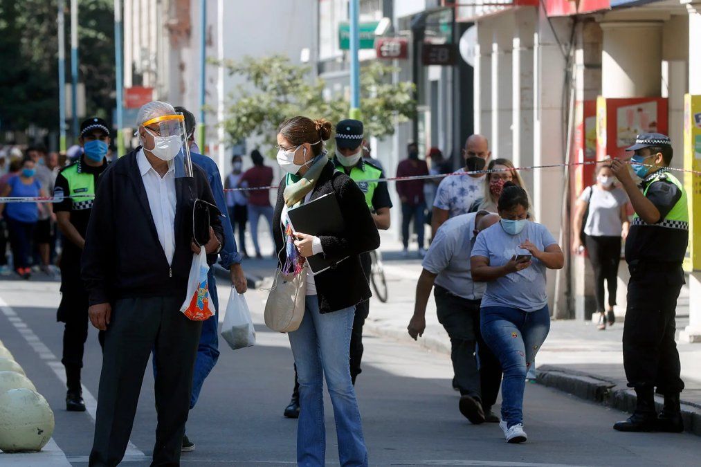 El comercio tucumano mantendr&aacute; su horario de 10 a 18.