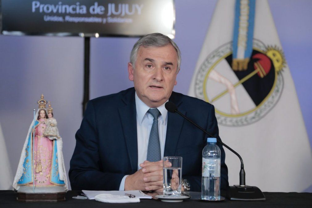Las vacaciones se adelantan y las clases serán apoyos escolares presenciales. Gerardo Morales, gobernador de Jujuy, a favor de la propuesta educativa.