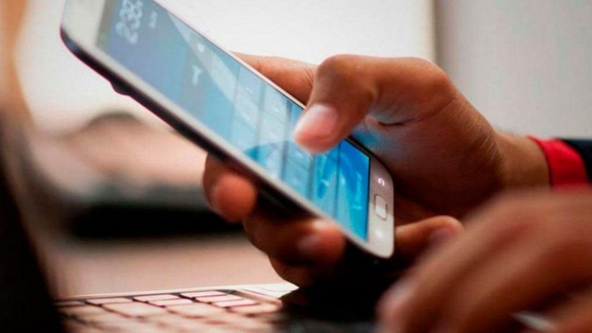 En septiembre aumenta la telefonía celular e internet