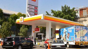 Combustibles: petroleras se suman a la estrategia de YPF para contener la suba
