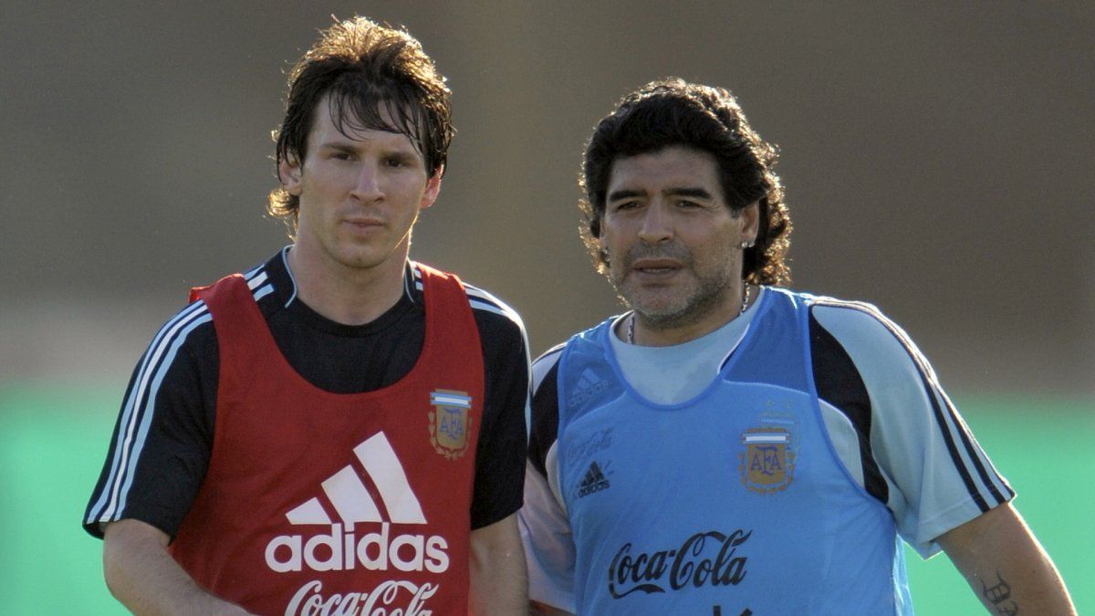 Maradona fue técnico de Messi en la Selección Argentina. 