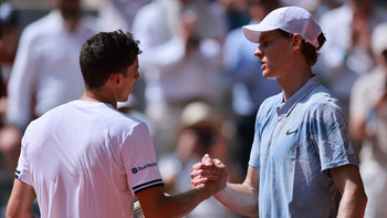 Roland Garros: Cerúndolo dio el batacazo del año y eliminó a Sinner