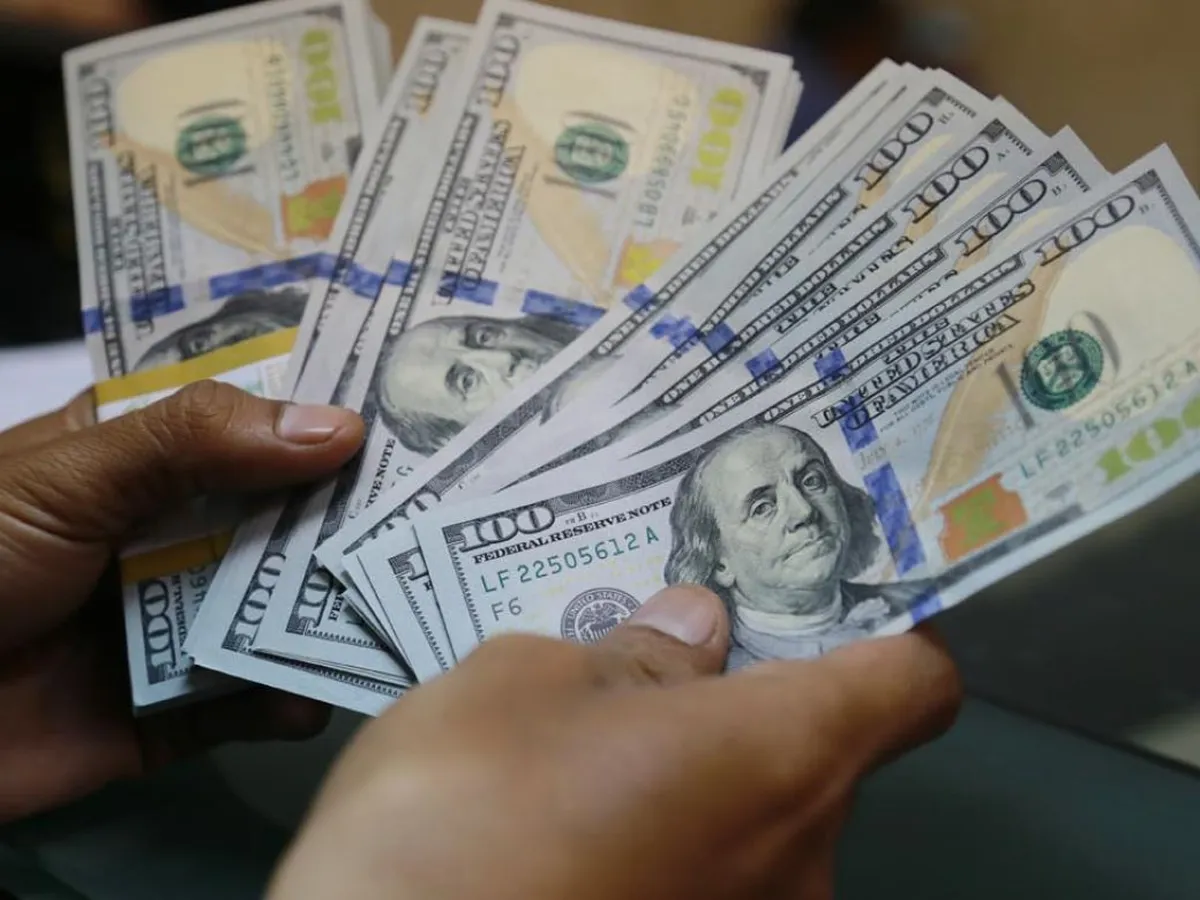 El dólar blue alcanza un valor simólico, los $1.500. 