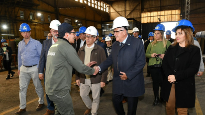 El gobernador visitó la balsa