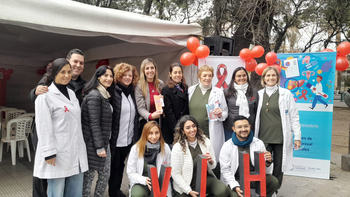 Realizan la prueba gratuita y confidencial de VIH en Plaza Urquiza