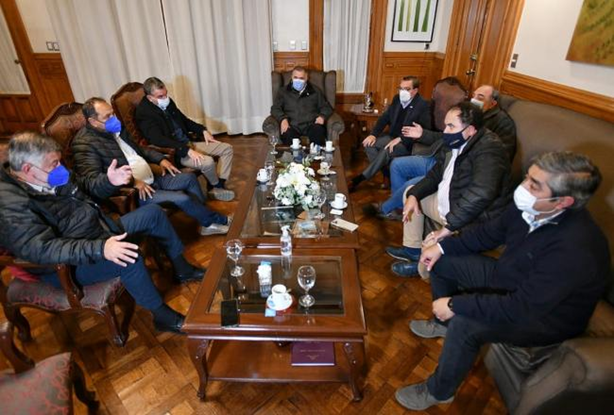 Jaldo recibió el lunes pasado a representantes de transportistas para tratar de encontrar una solución al faltante de gasoil.