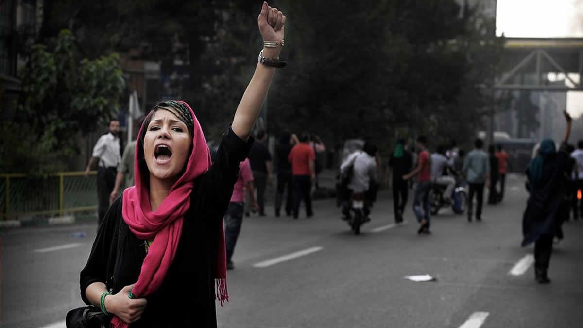 Irán: Varios disturbios por la polémica muerte de una joven