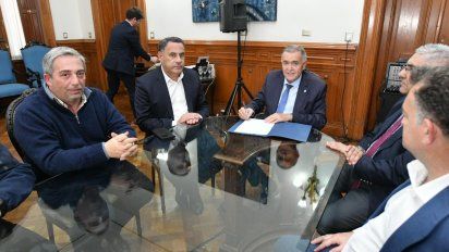 Jaldo firmó el acuerdo salarial con trabajadores del IPV