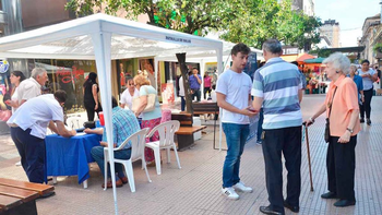 Nueva jornada de vacunación contra la gripe en Peatonal Muñecas