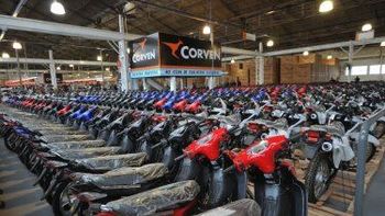 Los autos fueron más vendidas que las motos en julio