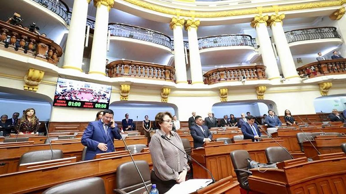 Congreso de Perú aprueba acusar a exministros de Castillo