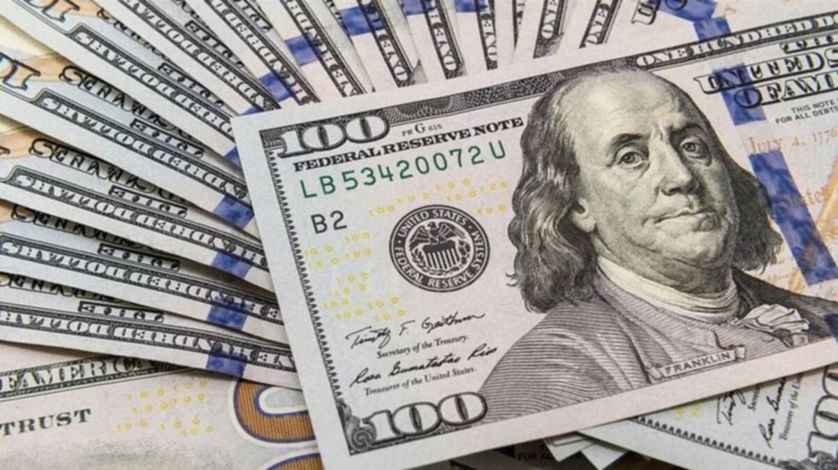 Alejado de los $300, el dólar blue cerró sin cambios