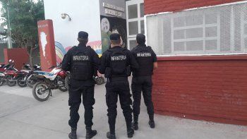 Los operativos de la Policía continuarán este lunes en las escuelas