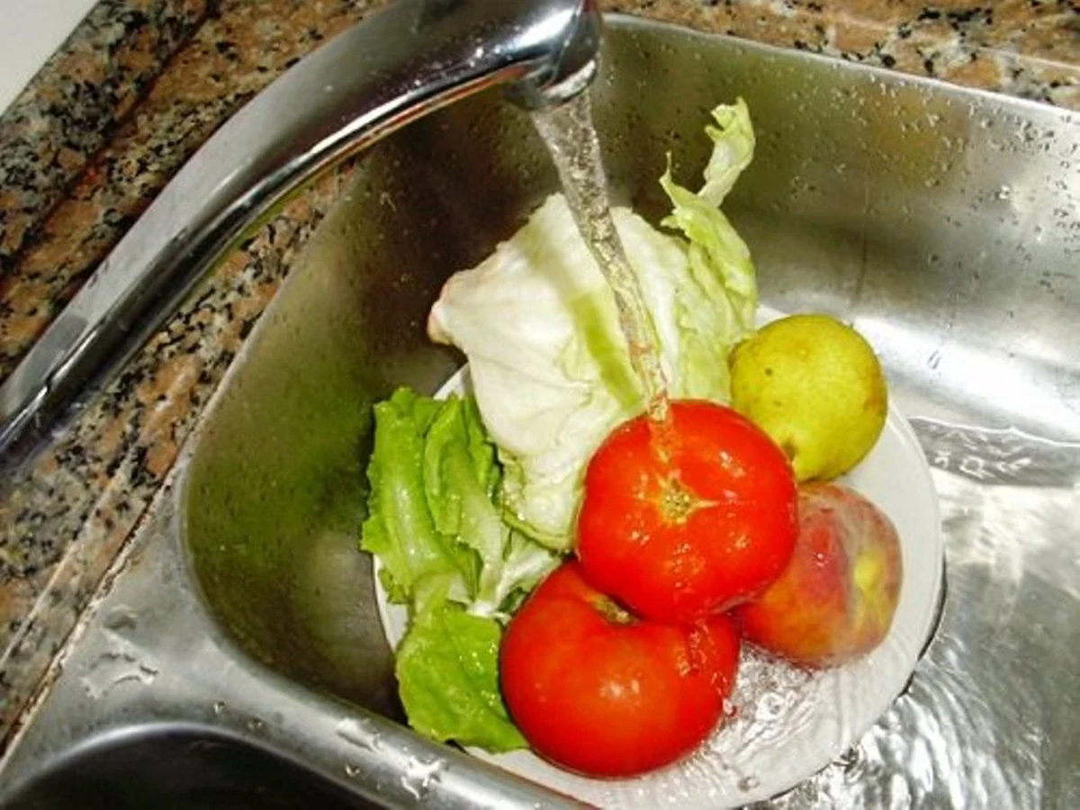 Gastroenteritis: riesgos de no lavar correctamente las frutas y verduras. Foto: MisionesOnline