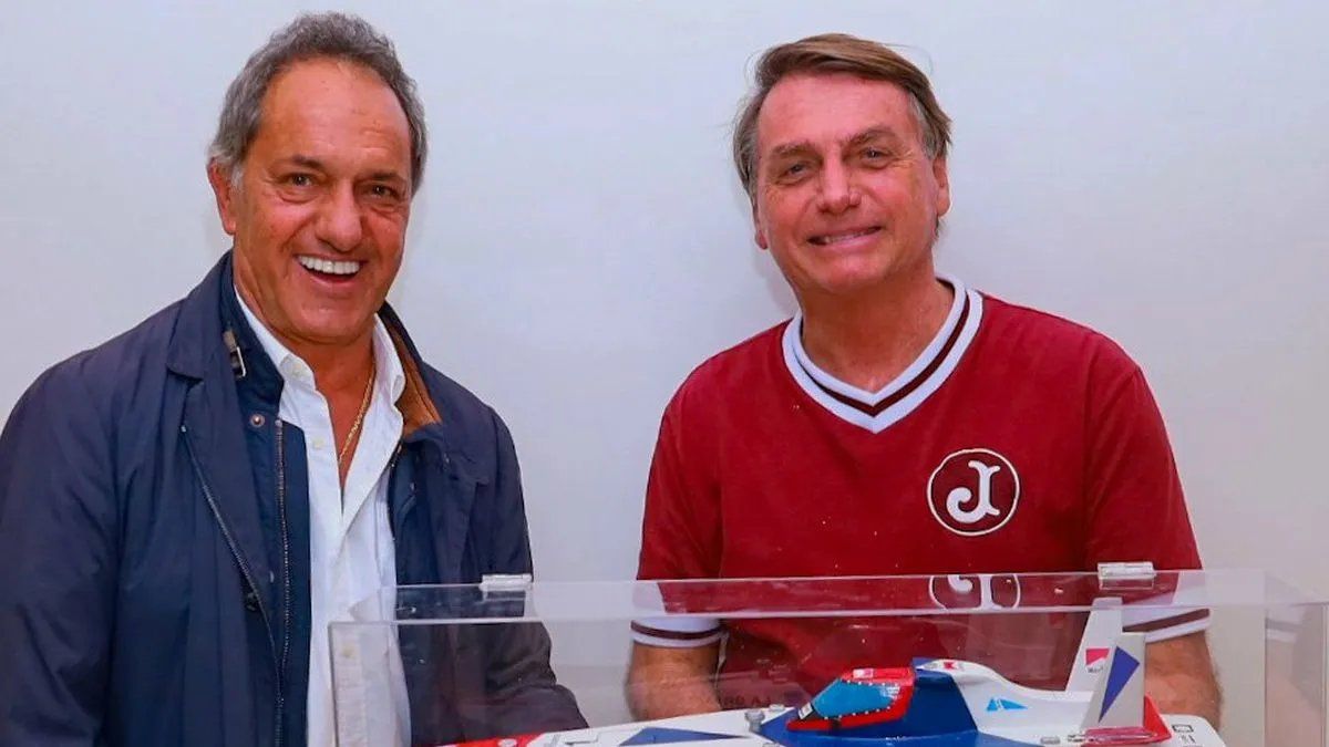 Scioli antes de regresar al país saludó a Jair Bolsonaro