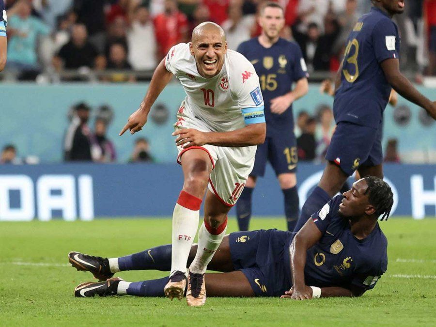 Francia, ya clasificado, perdió 1 a 0 ante Túnez