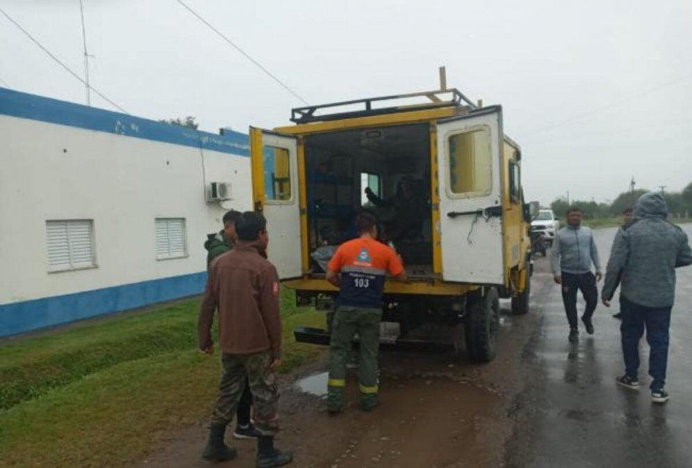 Estación Aráoz: asisten a familias afectadas por la lluvia