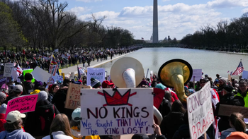 Realizaron marchas multitudinarias contra Trump en Estados Unidos y Europa
