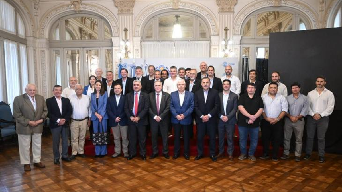 Jaldo encabezó la reunión regional para planificar la zafra 2026