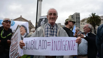 La oposición no tratará por ahora el veto a las jubilaciones