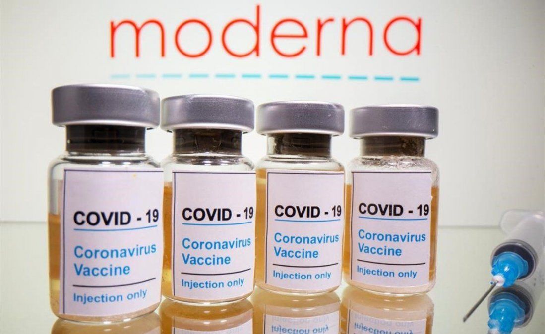 Moderna admite que serán necesarias 3 dosis de su vacuna