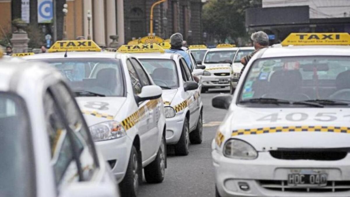 Taxi reclaman un aumento de tarifa.