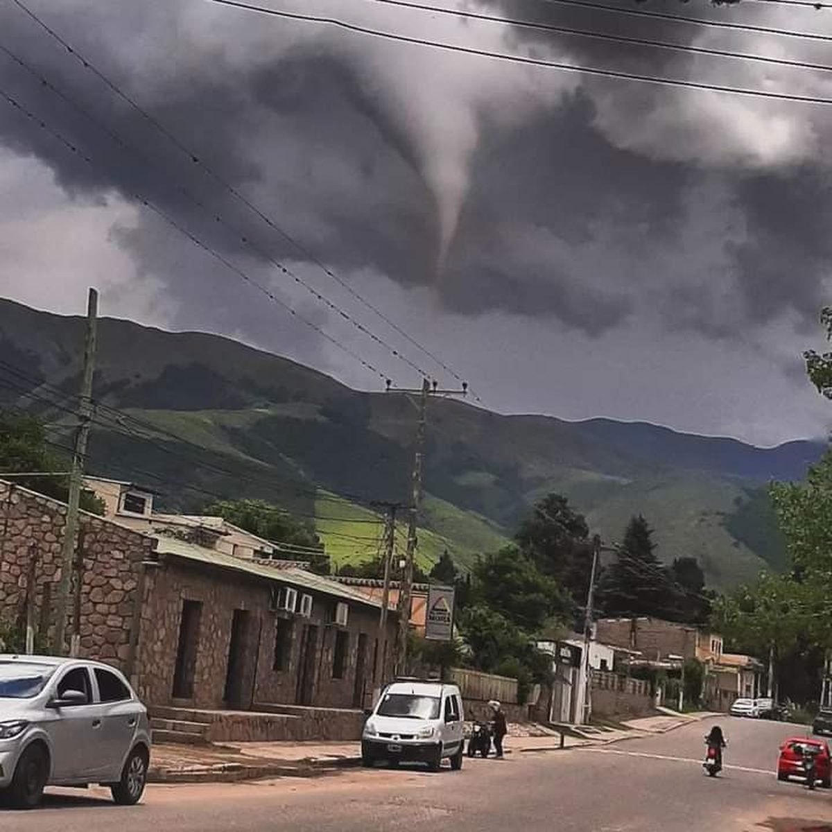 Un tornado sorprendió a Tafí del Valle
