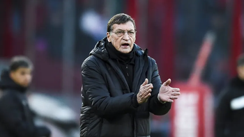 Atlético Tucumán le ofreció el cargo de DT a Julio Falcioni