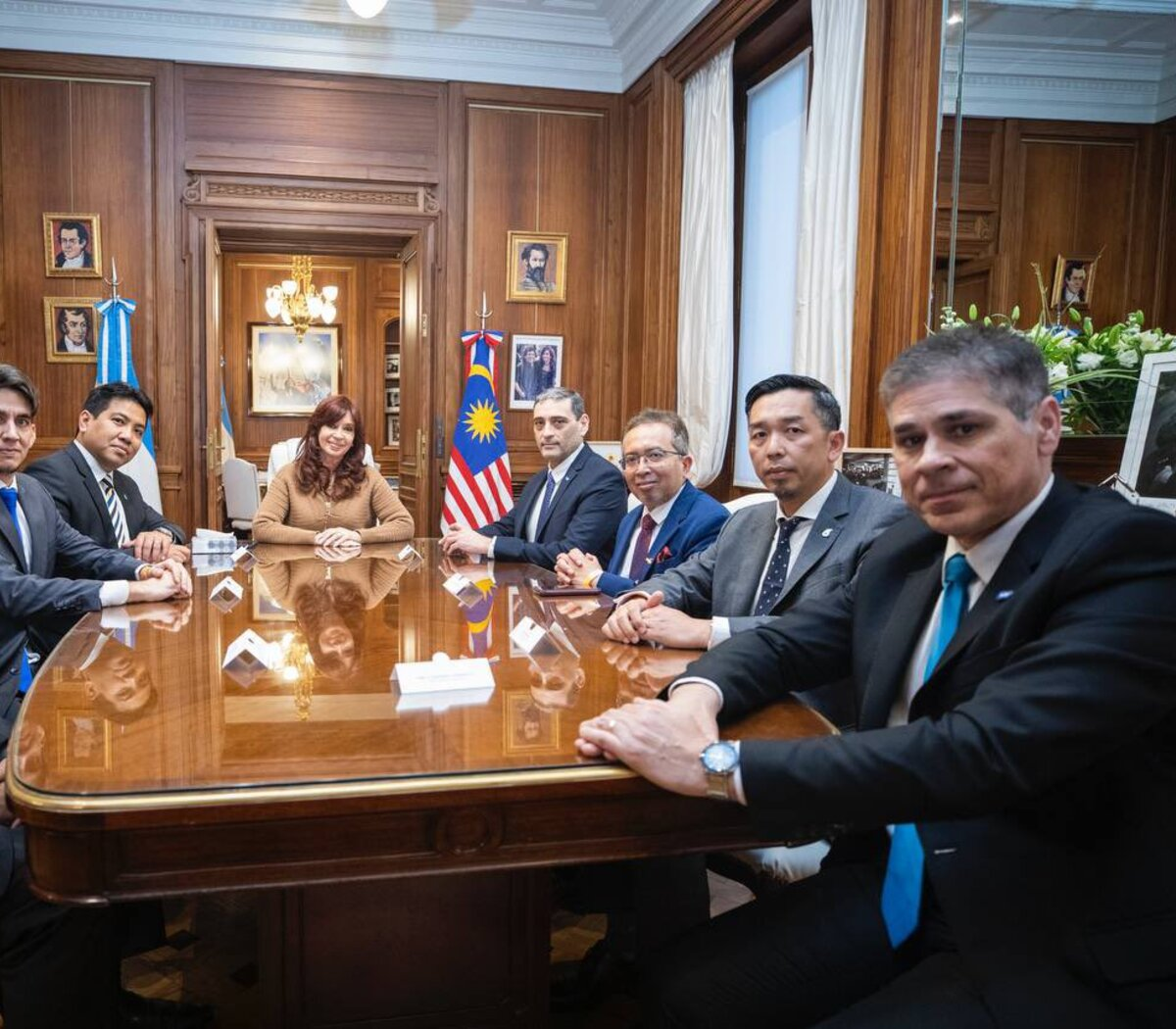 Cristina Kirchner se reunió con directivos de YPF y Petronas