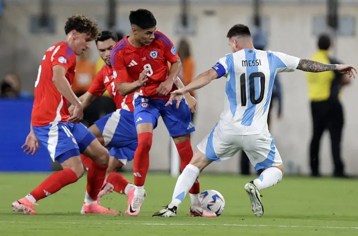 Alivio en la Selección argentina: Lionel Messi se realizó estudios y se descartó una lesión. (Foto: Bola Vip)