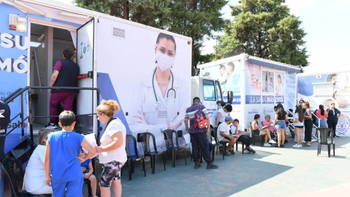 Salud realiza controles preventivos y ficha escolar en el Complejo Belgrano