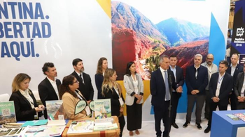 Una delegación tucumana mantuvo un encuentro con directivos de Avianca