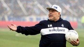 Caso Maradona: peritos habrían analizado la historia clínica de Don Diego