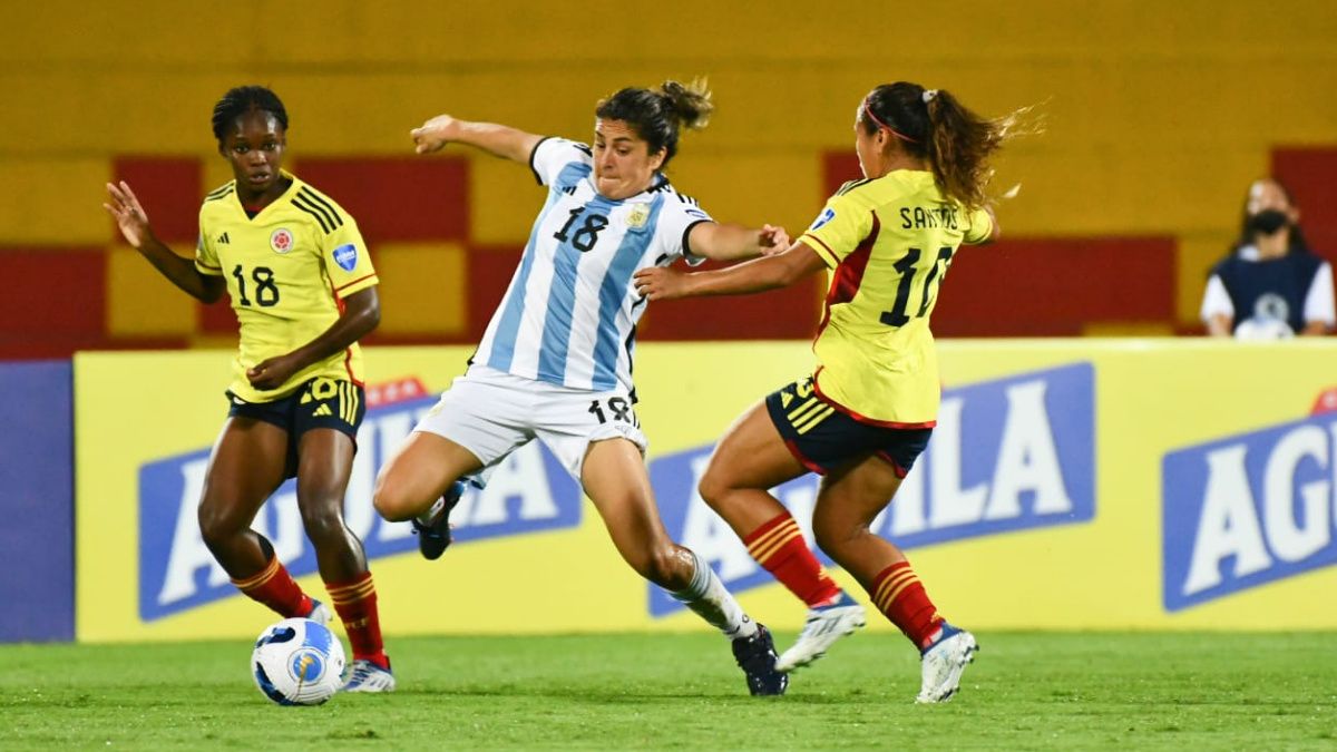 Fútbol femenino: el seleccionado va en busca del pase al Mundial