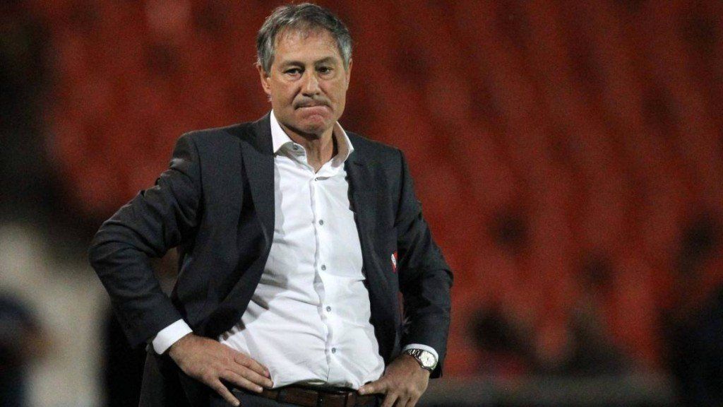 Independiente decidió echar a Ariel Holan como DT