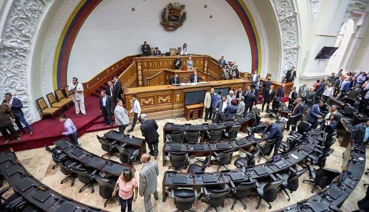 Diputados opositores denunciaron el amedrentamiento de colectivos chavistas