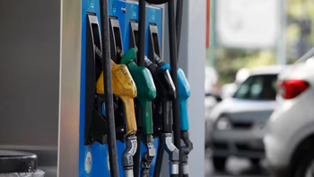 Mientras siguen los aumentos, la venta de combustibles cayó un 4,5% en Tucumán