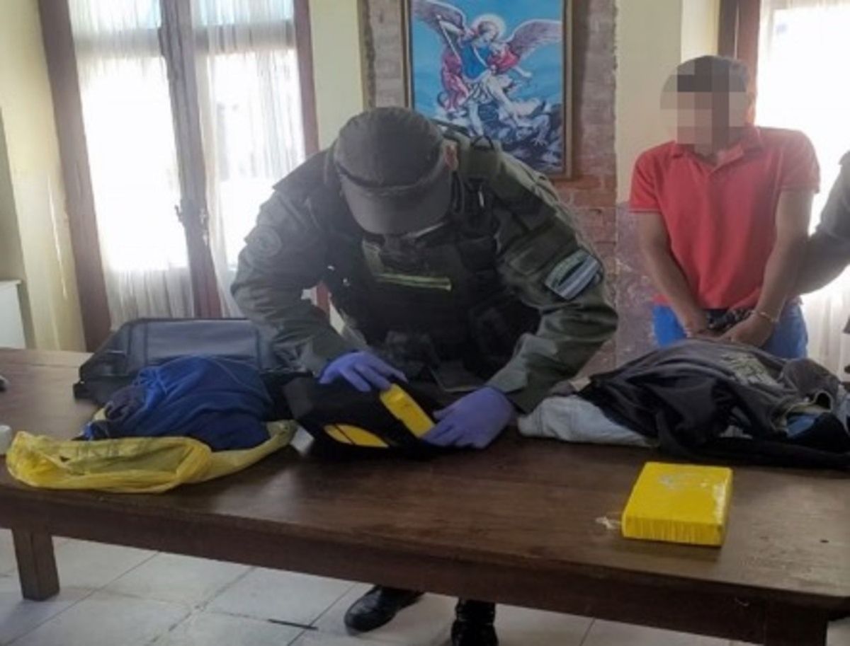 León Rougés: Un pasajero portaba más de 5 kilos de cocaína
