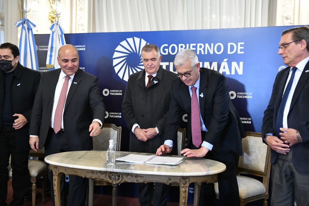 Jaldo y Domínguez firmaron convenios por $400.000.000