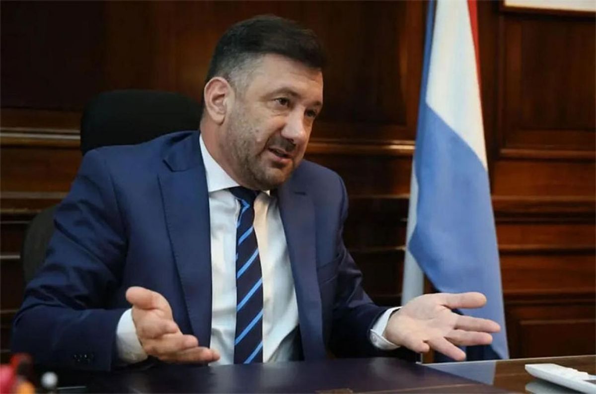 Edgardo Kueider formalizó su pedido de licencia