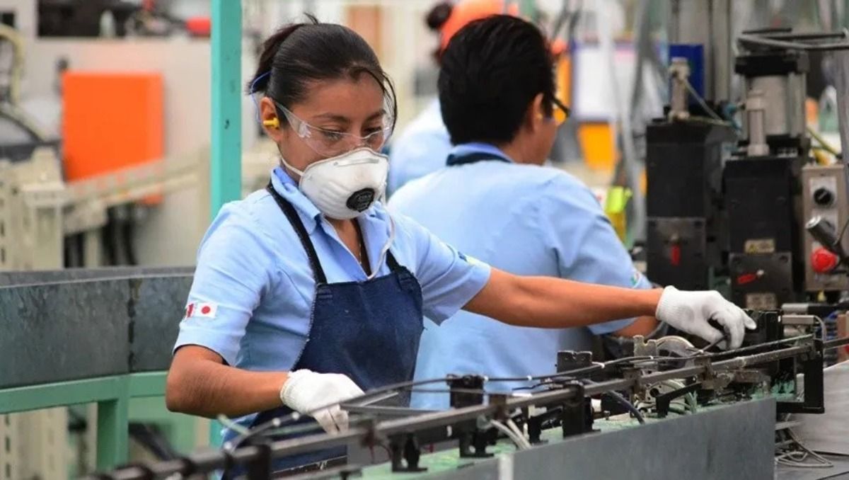 El empleo formal industrial alcanzó su nivel más alto en cuatro años