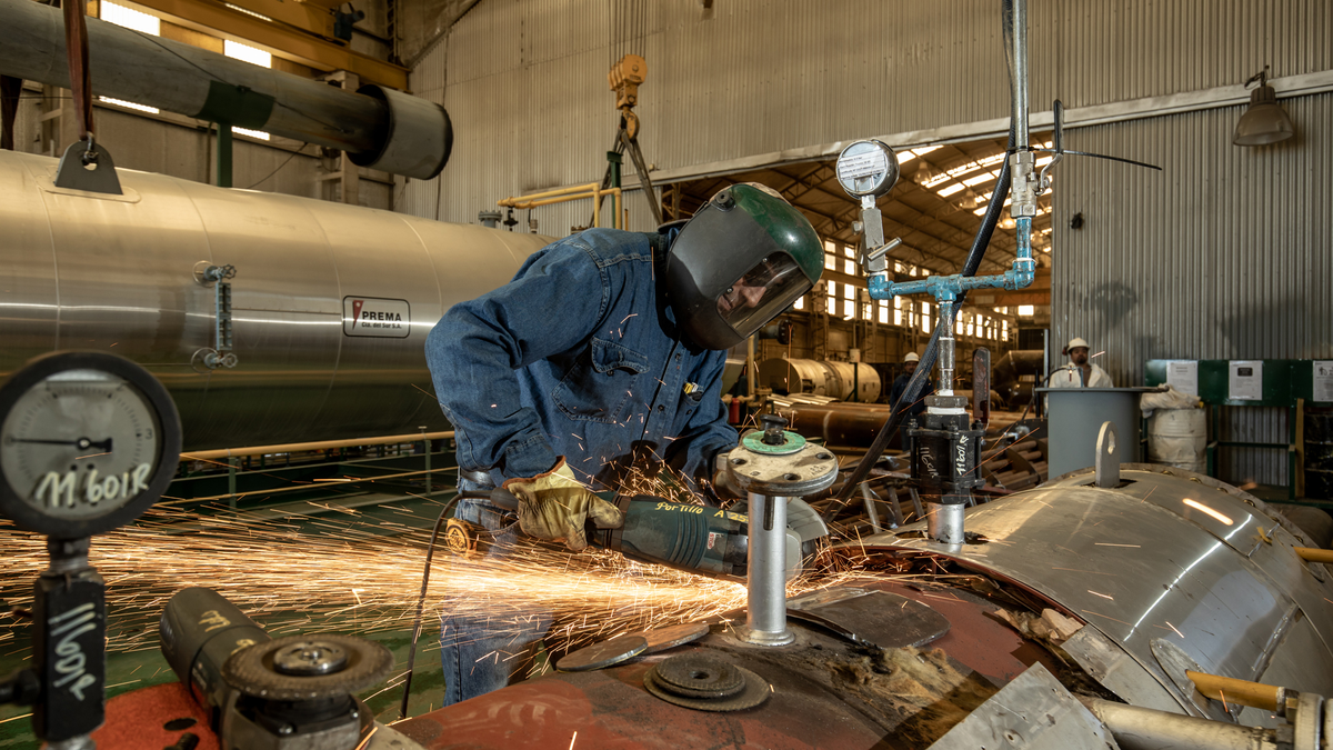 La producción manufacturera de las pymes cayó 17,8% anual en julio.