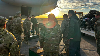 Partió un avión con personal militar argentino hacia Venezuela