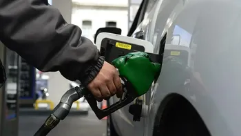 La venta de combustibles sufrió en noviembre su mayor retroceso del año