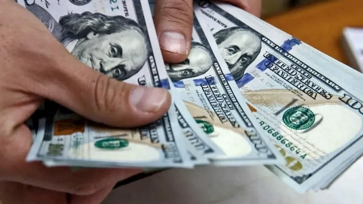 El dólar blue alcanzó el valor más alto del mes