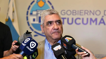 Abad asistió a la Legislatura para explicar el Presupuesto 2026